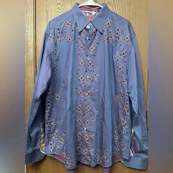 NWOT Robert Graham Dress Shirt THIS IS SOLD UNABLE TO DELETE - Picture 1 of 9